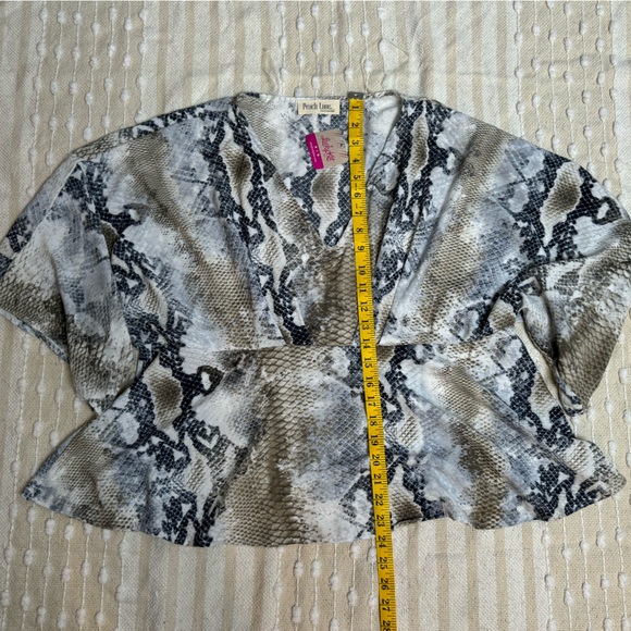Peach Love California snake print flowy boho top NWT - Picture 8 of 8